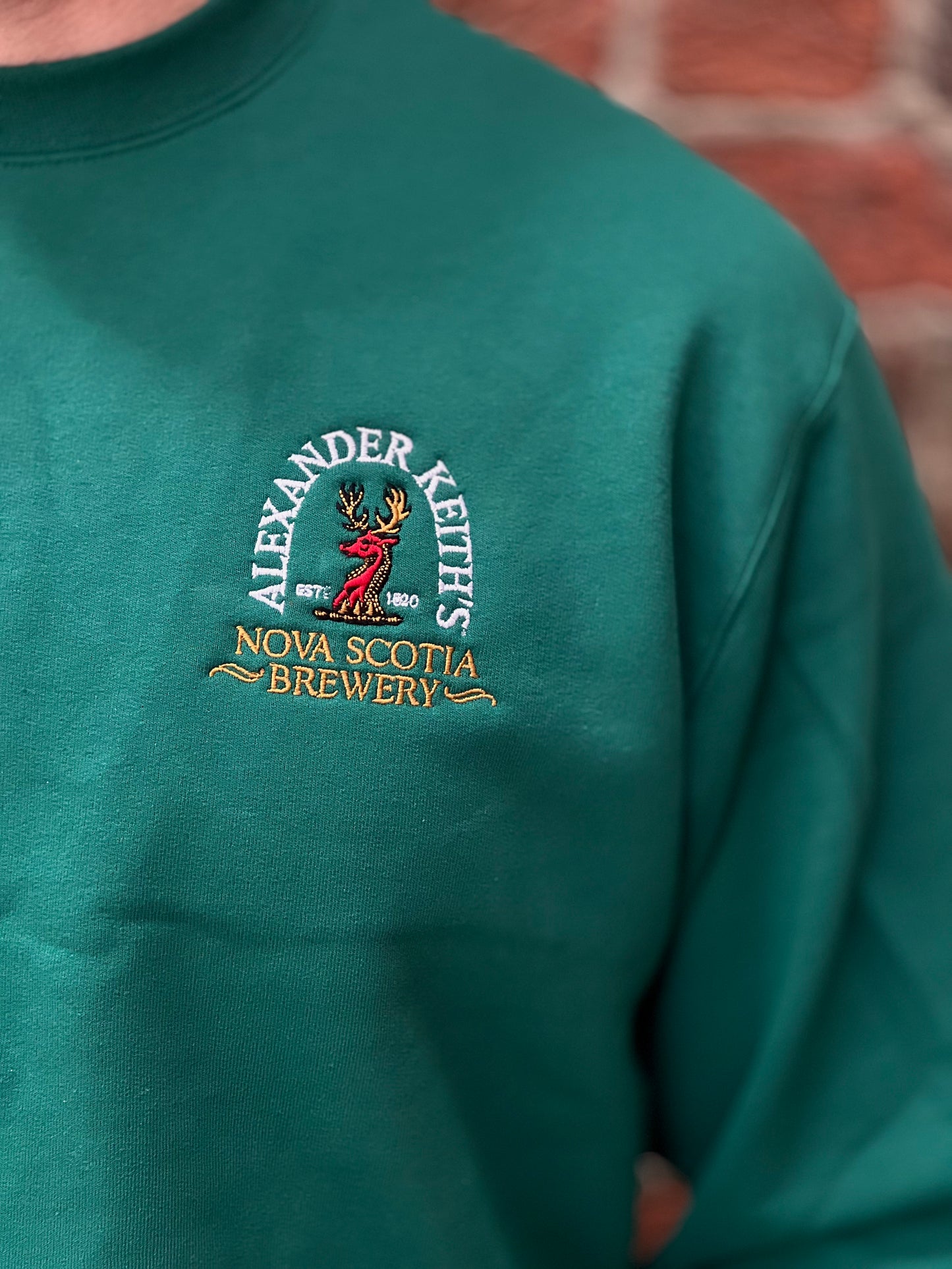 NOUVEAU - Pull à col rond rétro